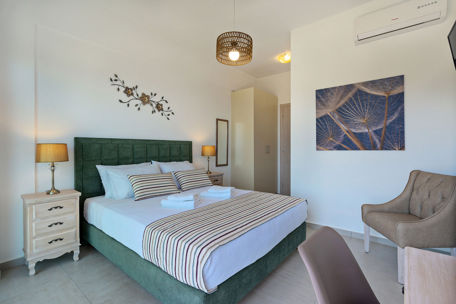 Sellia Resort Bed Room